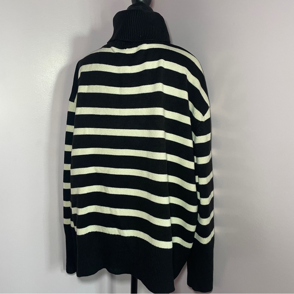 WeWoreWhat- Striped Turtle Neck Black & Ecru Size L / XL Oversize Winter Basic - Picture 9 of 11